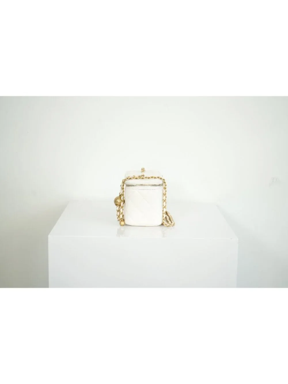 Chanel White Quilted Lambskin Leather Vanity with Dust Bag